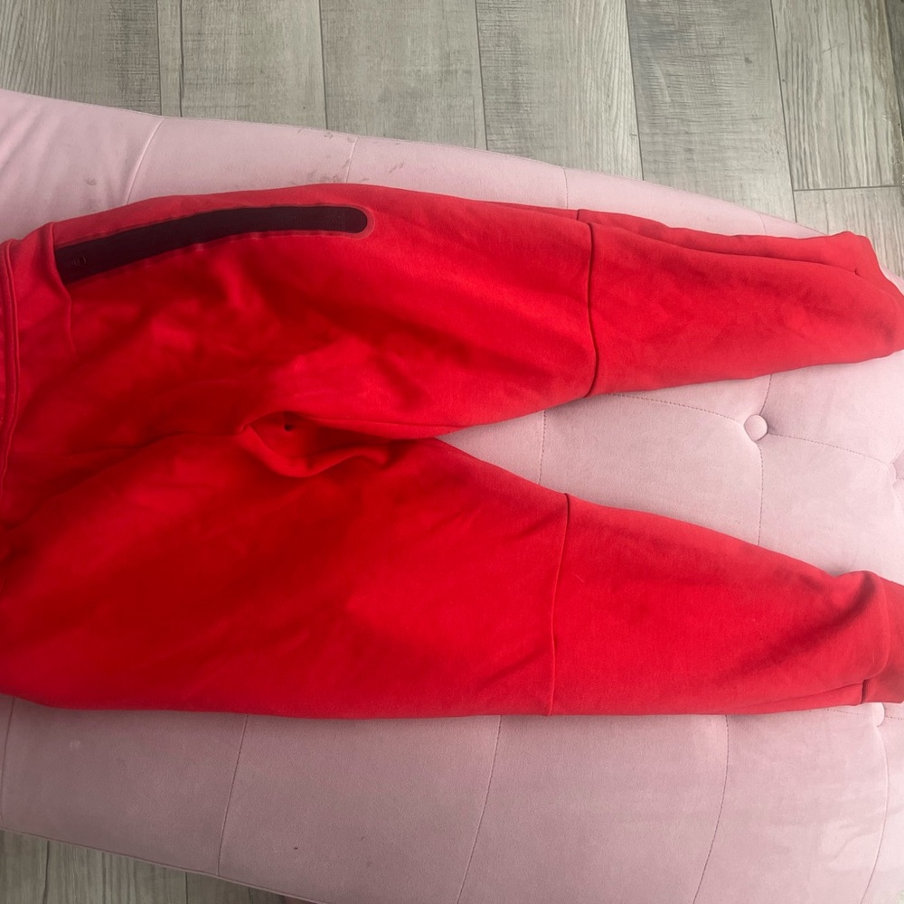 Nike Tech red pants - Picture 2 of 3